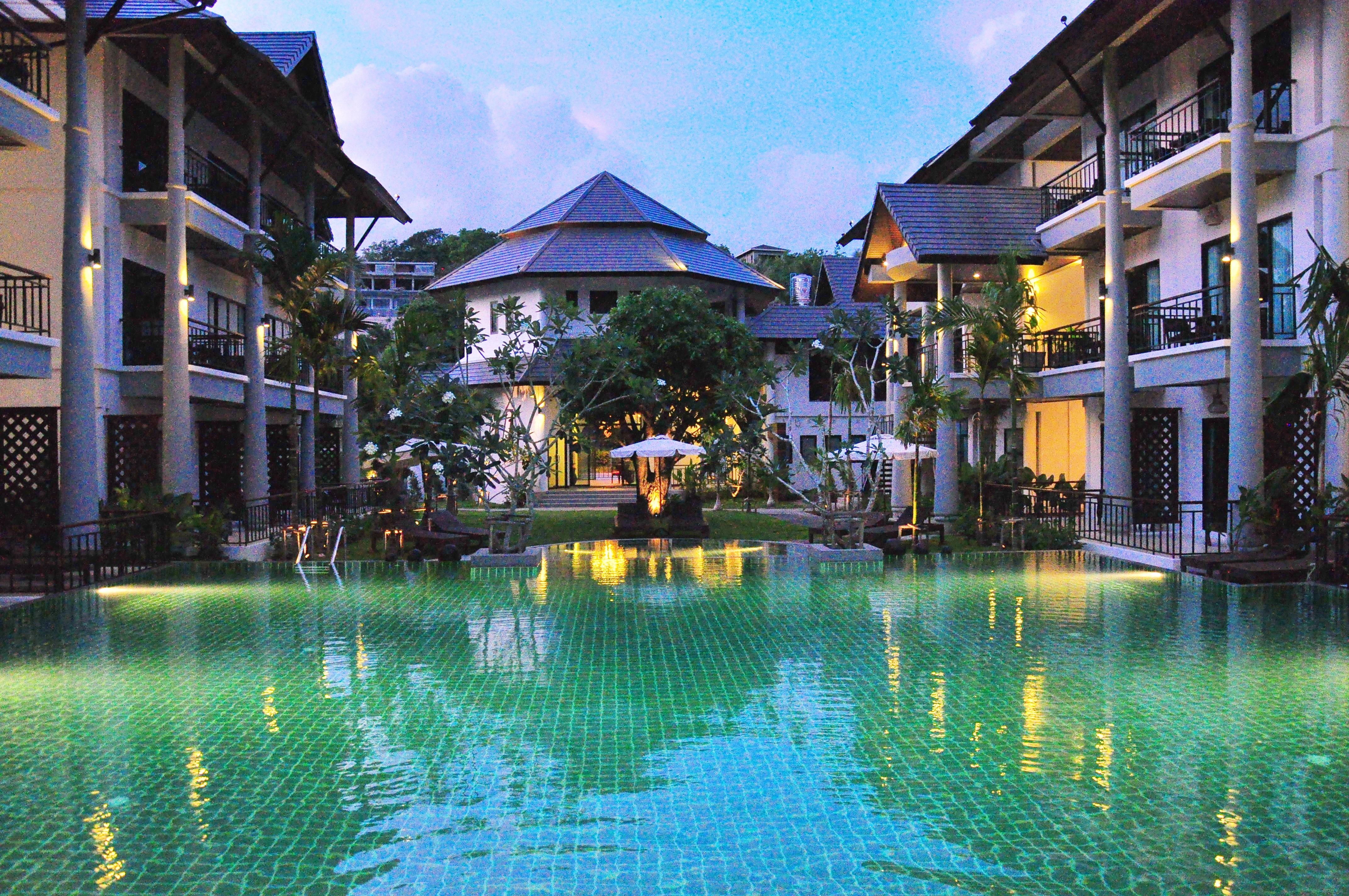 Navatara Phuket Resort Rawai Buitenkant foto