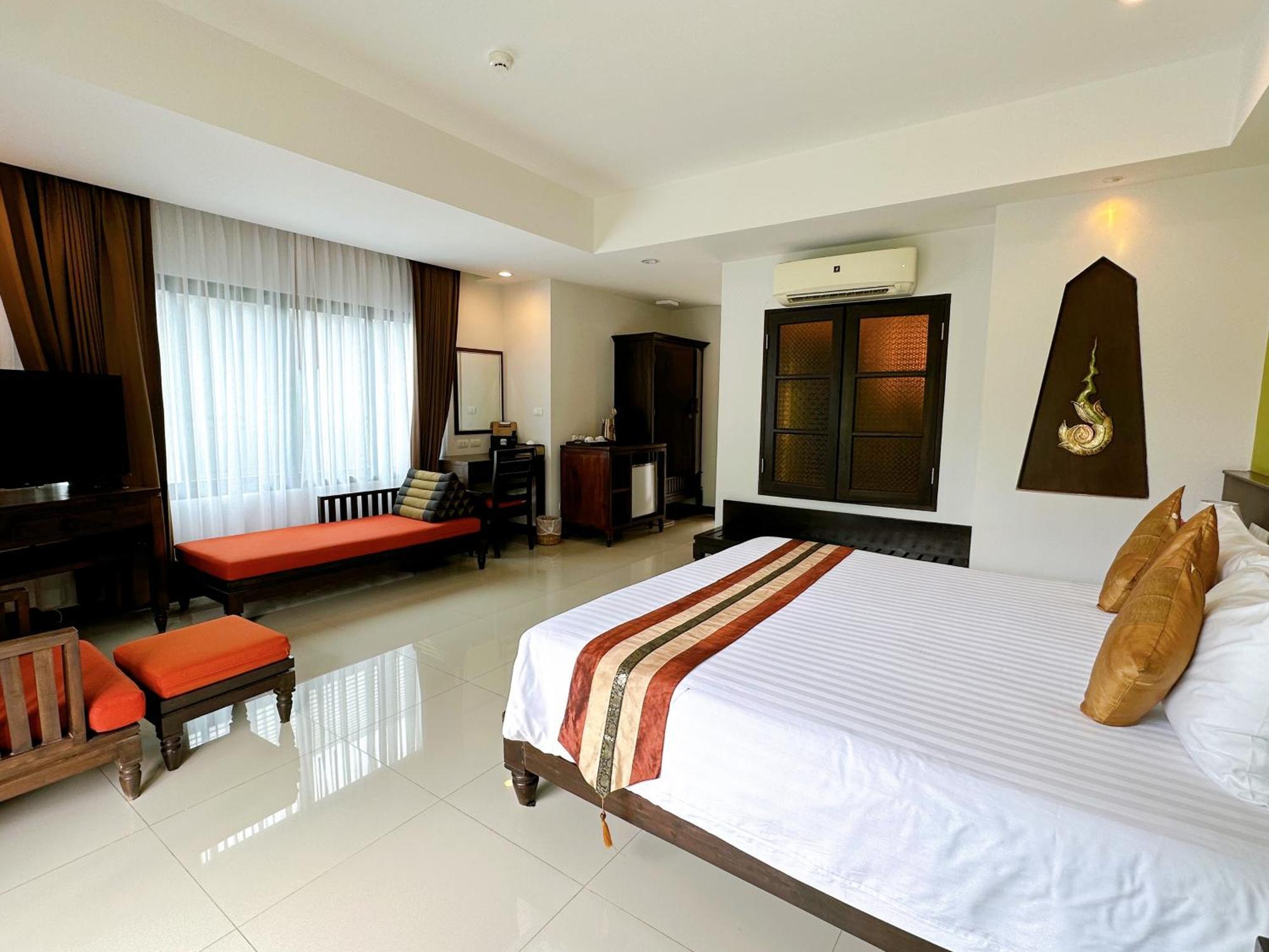 Navatara Phuket Resort Rawai Buitenkant foto