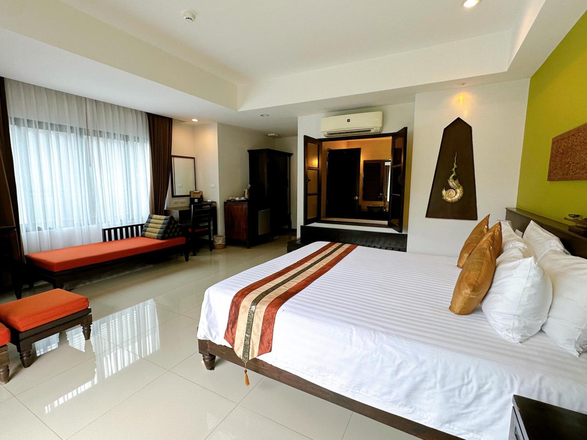 Navatara Phuket Resort Rawai Buitenkant foto