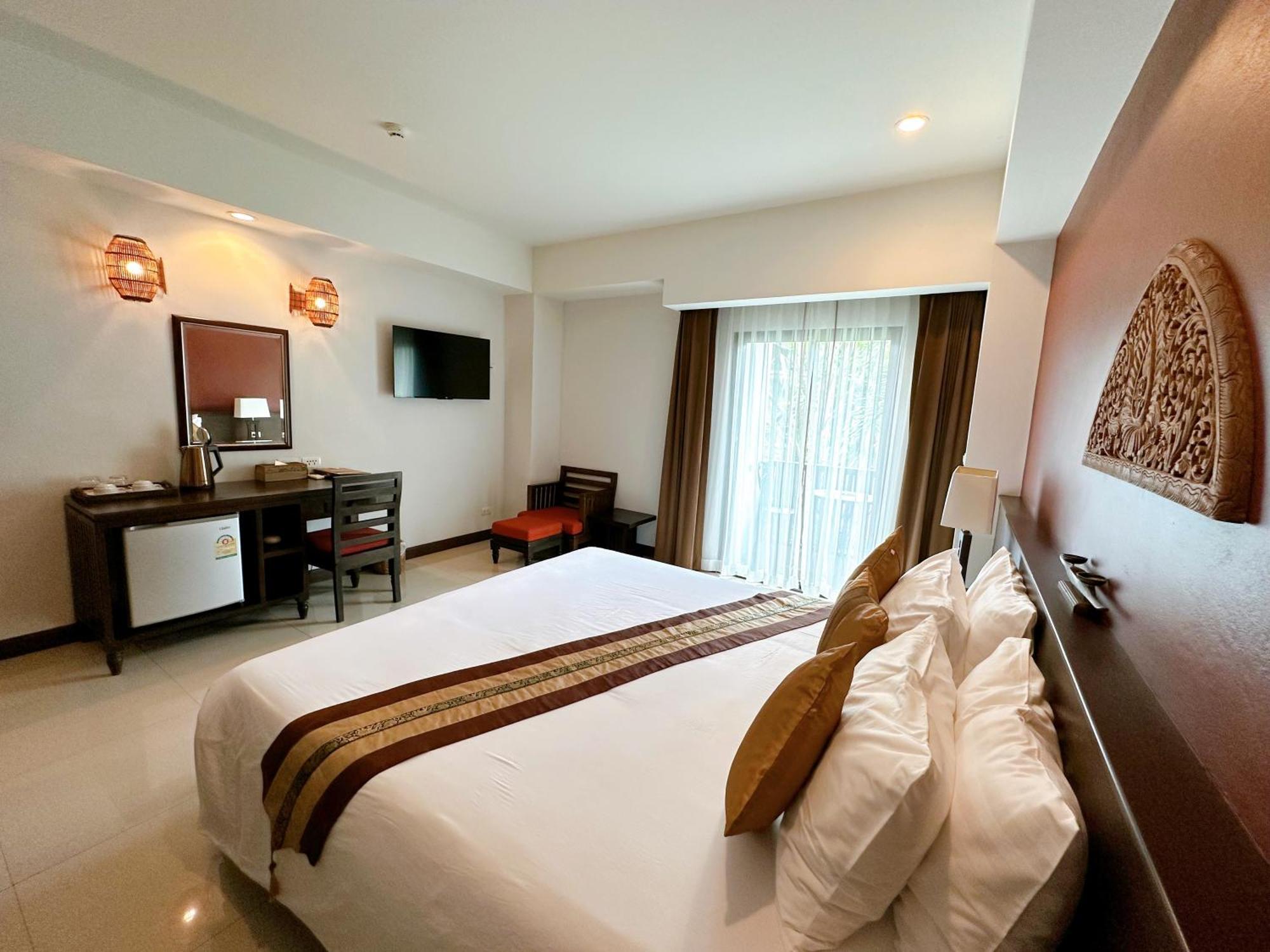 Navatara Phuket Resort Rawai Buitenkant foto