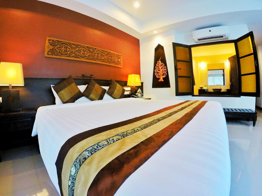 Navatara Phuket Resort Rawai Buitenkant foto